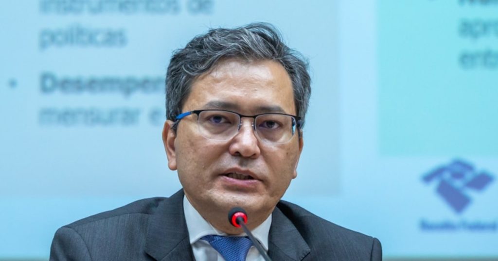 auditores-fiscais-aprovam-mocao-de-desconfianca-e-cobram-demissao-de-secretario-da-receita