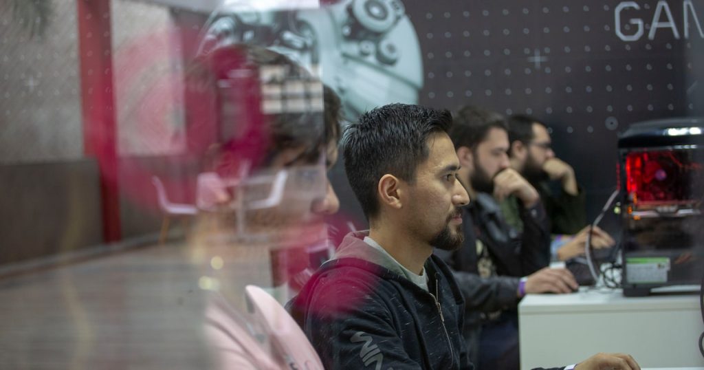 vale-a-pena-fazer-um-tecnologo?-veja-oportunidades-de-atuacao-e-renda-salarial