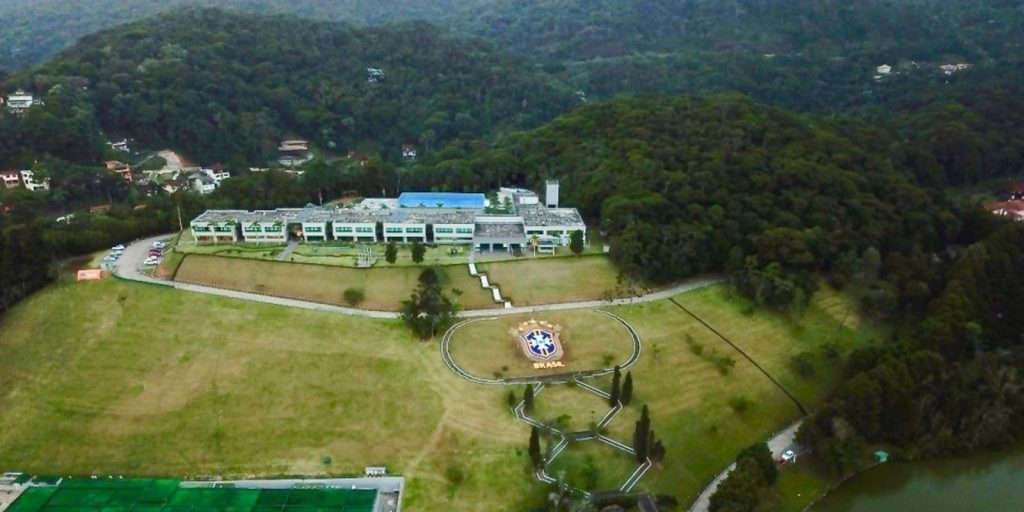 quadrilha-e-presa-por-furtar-bolas,-chuteiras-e-uniformes-da-cbf