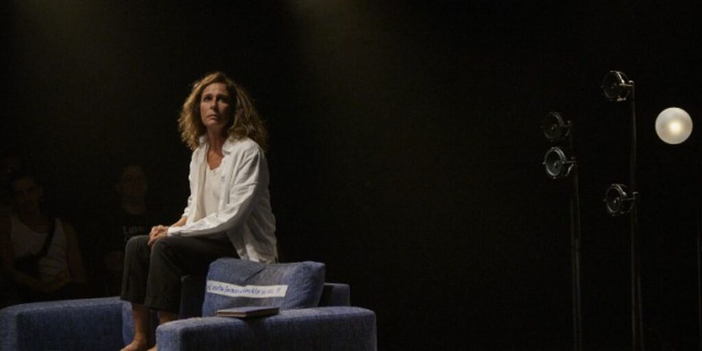 andrea-beltrao-estrela-peca-que-mergulha-na-vida-de-mercia-albuquerque