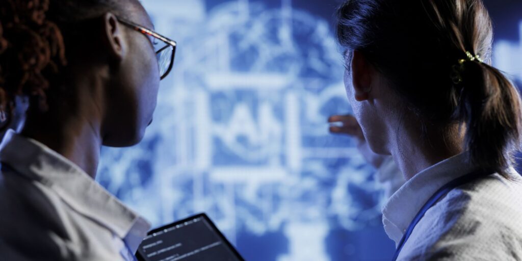 estudo-mostra-que-ia-e-usada-para-simular-reacoes-humanas-em-pesquisas