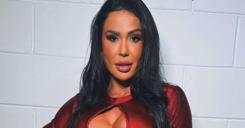 gracyanne-barbosa-se-batiza-em-culto-de-pablo-marcal