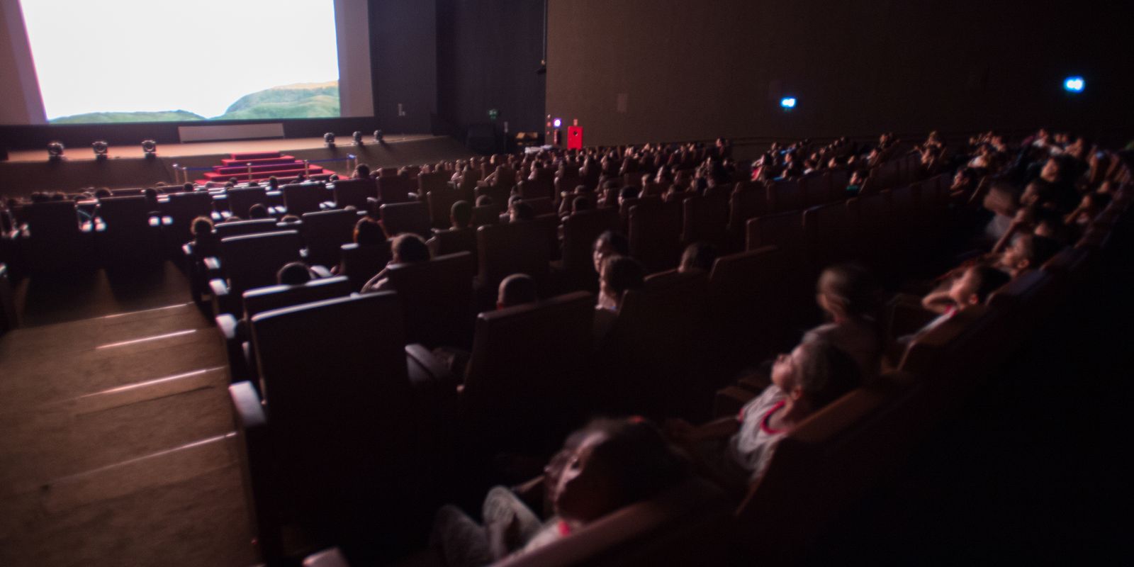 viva-maria-entrevista-atriz-maeve-jinkins-no-dia-do-cinema-brasileiro