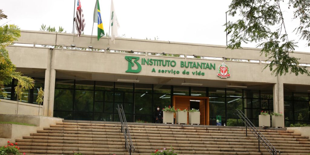 butantan-se-prepara-para-testar-vacina-contra-gripe-aviaria-em-humanos