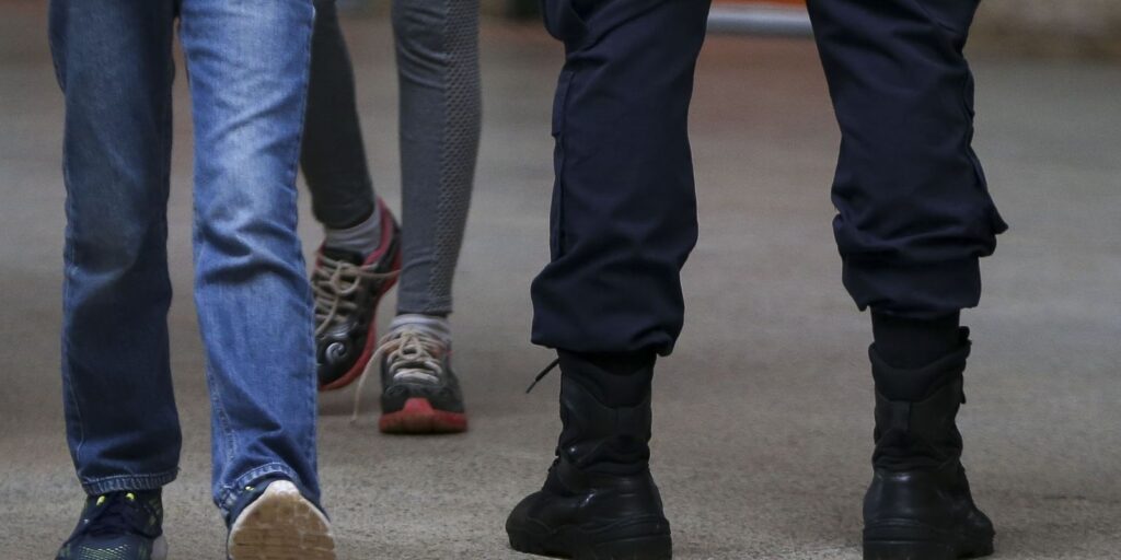 sp:-governo-vai-recorrer-para-contratar-pms-como-monitores-de-escolas