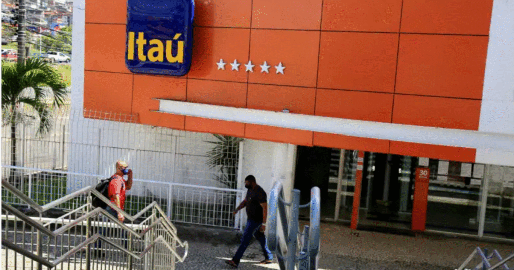 ‘trabalhei-sete-dias-seguidos-e-ate-de-madrugada’,-diz-demitido-do-itau-em-home-office