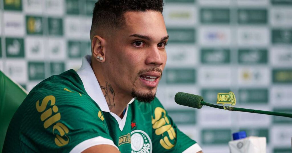 paulinho-celebra-“paz”-no-palmeiras-e-avanca-em-recuperacao:-“em-breve-estarei-treinando-com-bola”