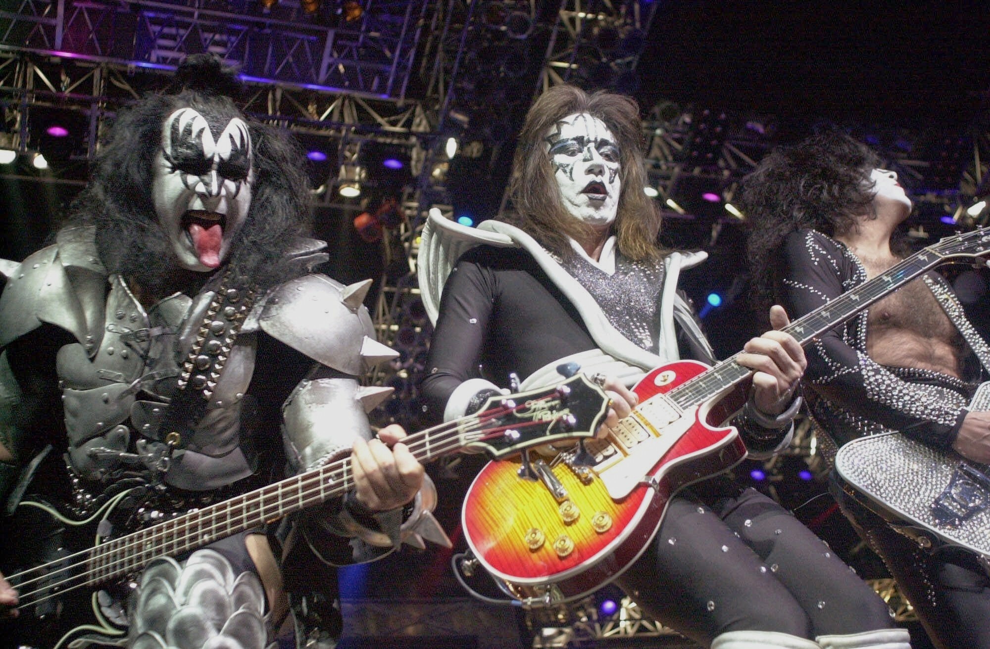 ace-frehley,-guitarrista-e-um-dos-fundadores-do-kiss,-morre-aos-74-anos