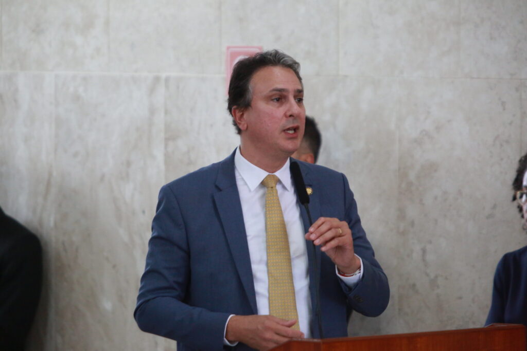 mec-suspende-aplicacao-do-enem-em-cidade-devastada-por-tornado-no-parana