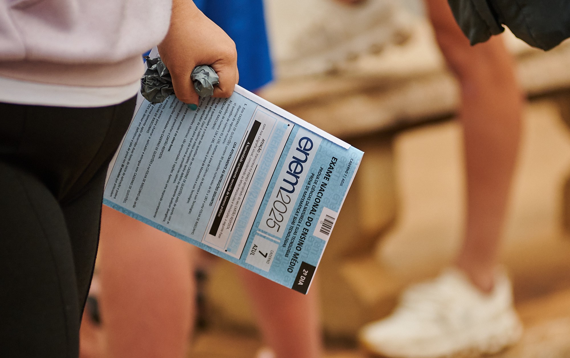 agua-destilada:-veja-correcao-da-questao-de-quimica-do-enem-2025