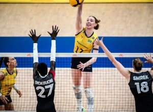 selecao-feminina-de-volei-sofre,-mas-bate-canada-na-liga-das-nacoes
