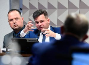 o-pedido-da-defesa-de-ex-diretor-da-prf-para-evitar-‘dura’-de-moraes