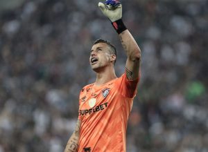 fabio-vira-jogador-com-mais-partidas-disputadas-no-futebol-mundial