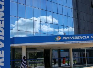 inss-suspende-contrato-com-a-crefisa