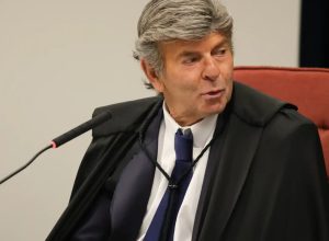 fux-absolve-bolsonaro-dos-cinco-crimes-da-trama-golpista