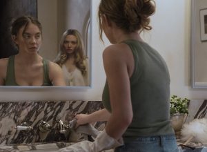 ‘a-empregada’-traz-suspense-fora-do-tom-que-diverte-pelos-motivos-errados;-g1-ja-viu