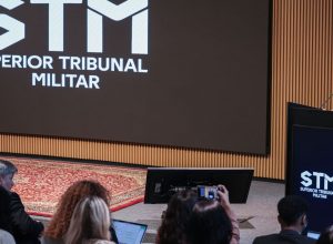 stm-recebe-pedido-de-perda-de-patente-de-bolsonaro-e-mais-4-oficiais