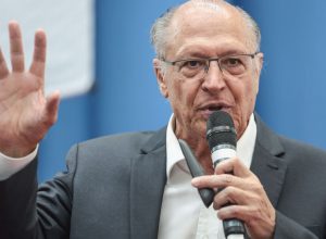 alckmin-elogia-suspensao-do-pagamento-de-penduricalhos-por-flavio-dino