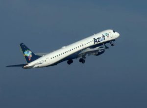 azul-fecha-acordo-de-us$-200-milhoes-com-american-e-united-airlines